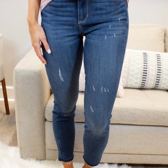 CELLO Jeans •High Rise,raw hem •Size: 11 🚭Smoke Free Home •Like New never worn - Picture 1 of 3